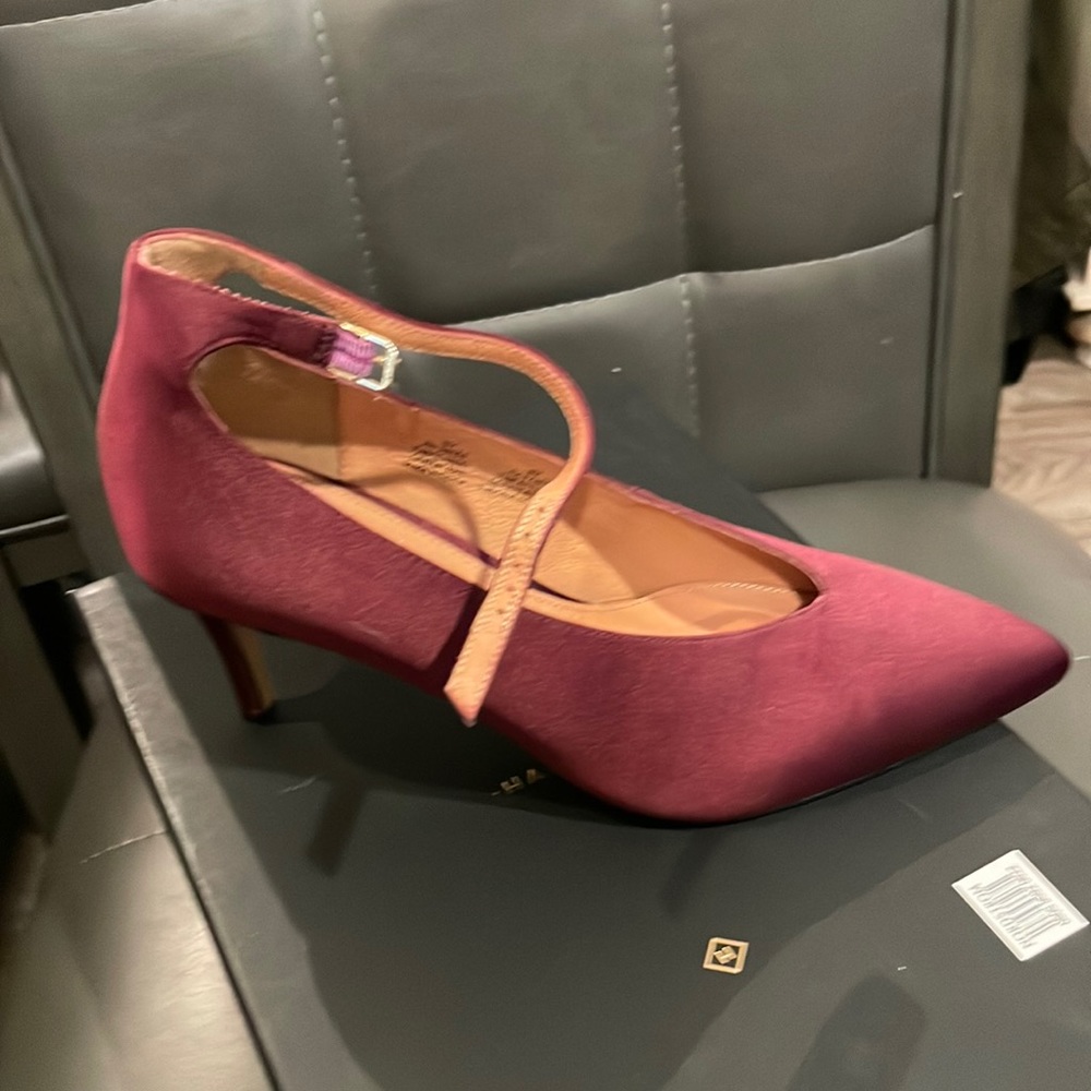 Dress pump